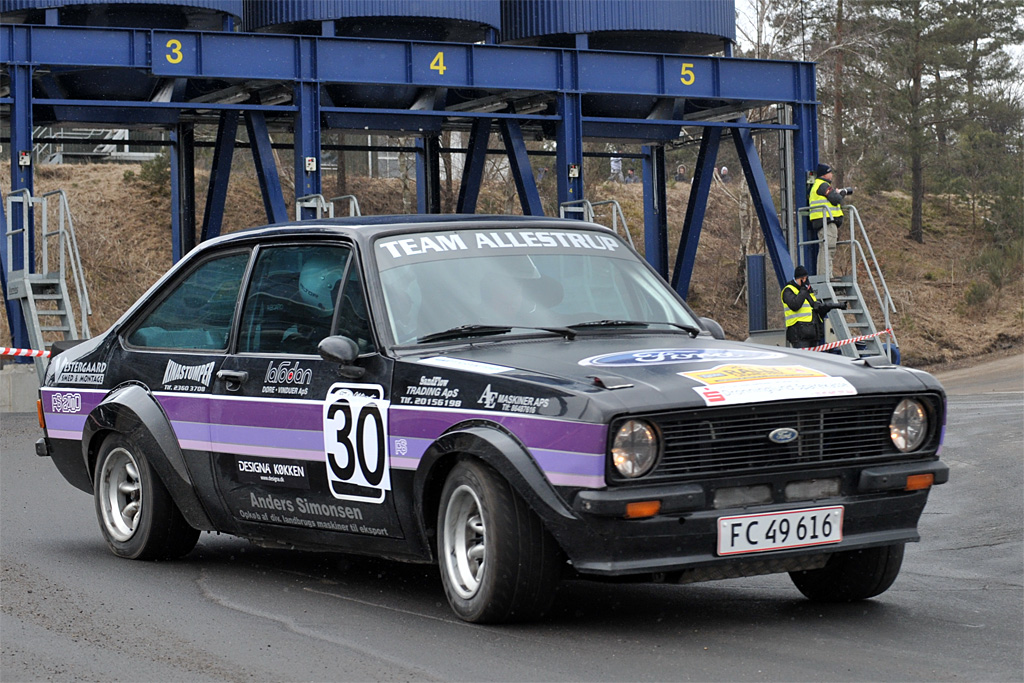 Johnny Simonsen tog sejren i klassen for de historiske rallybiler